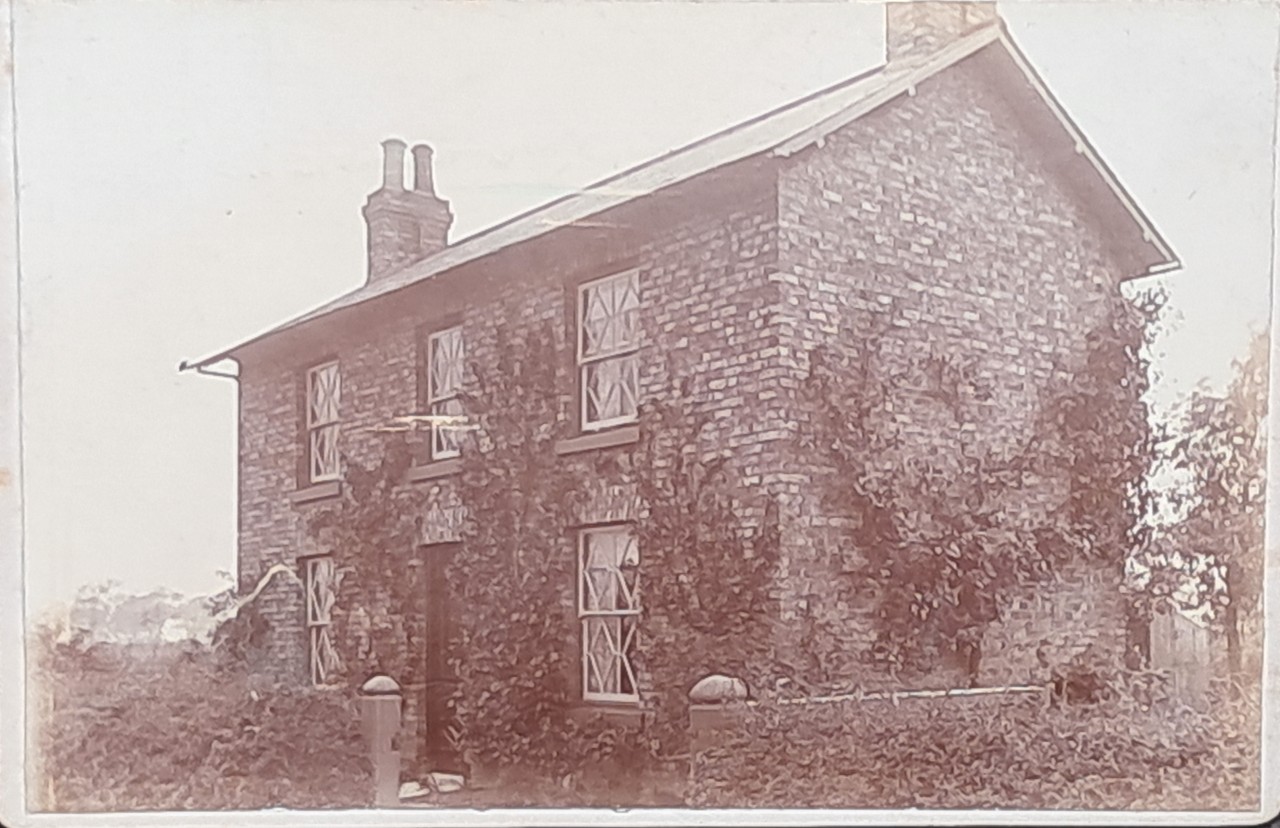 Photograph - Detached House, unknown location