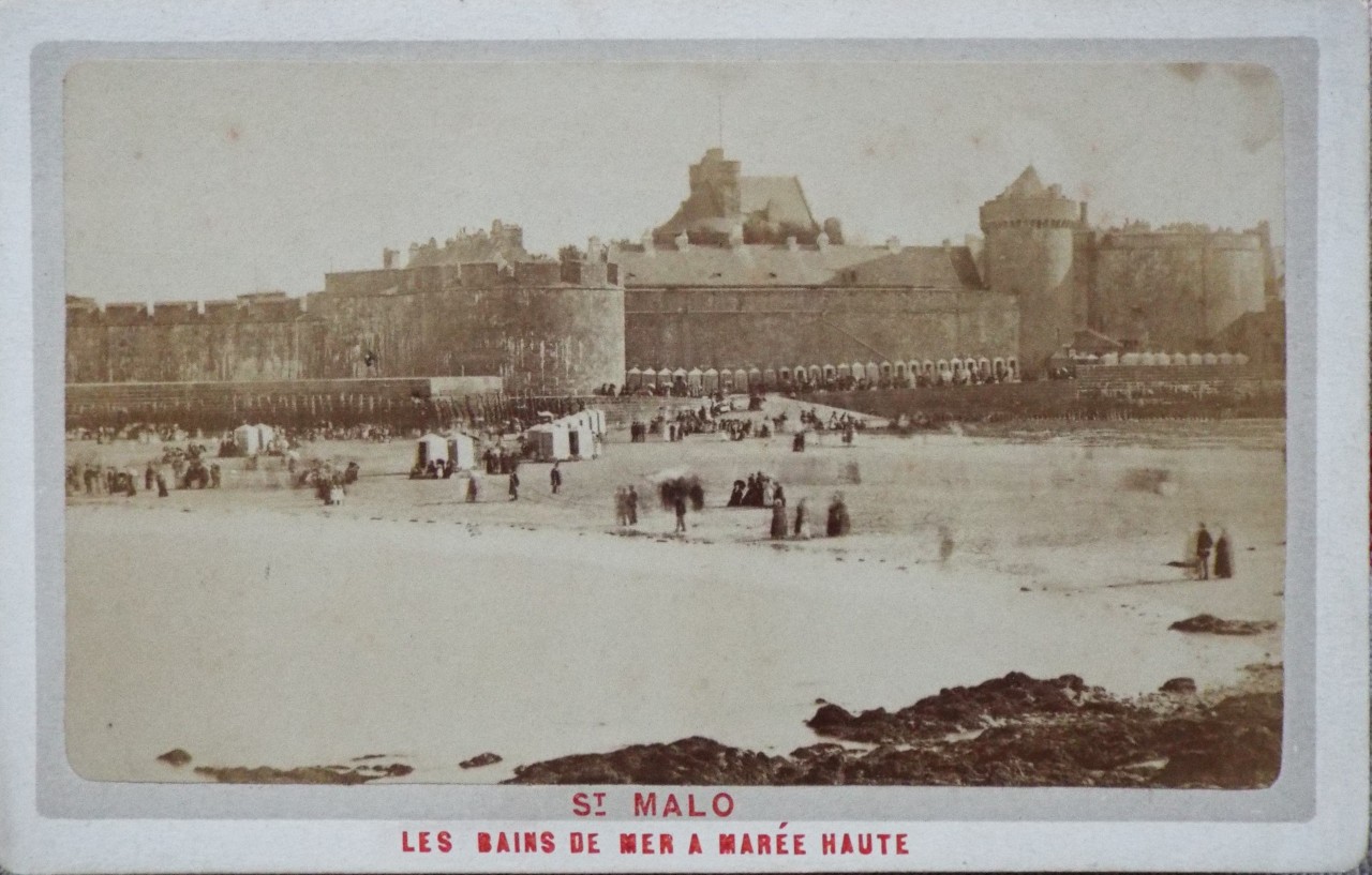 Photograph - St. Malo Les Bains de Mer a Maree Haute