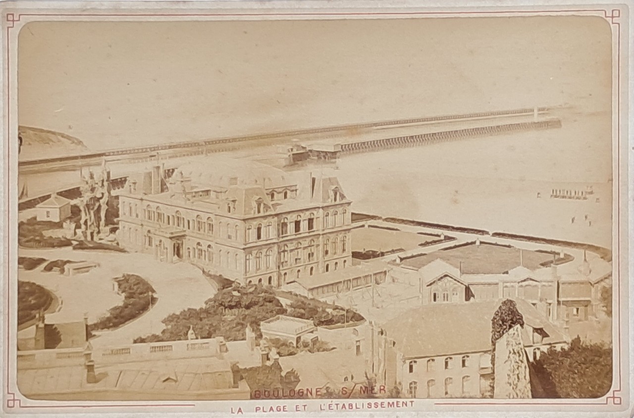 Photograph - Boulogne La Plage et l'Etablissement