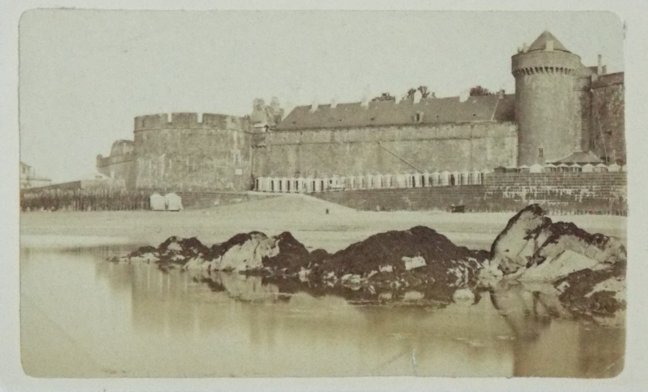 Photograph -  Saint-Malo at low tide