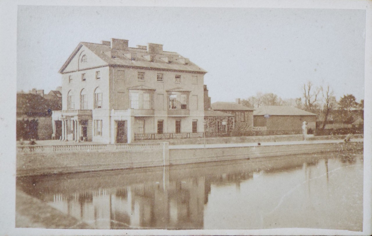 Photograph - The Swan Hotel, Bedford