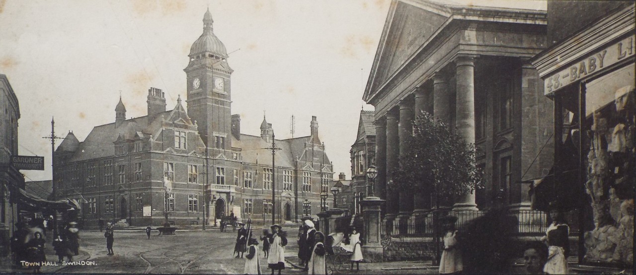 Photograph - Town Hall, Swindon