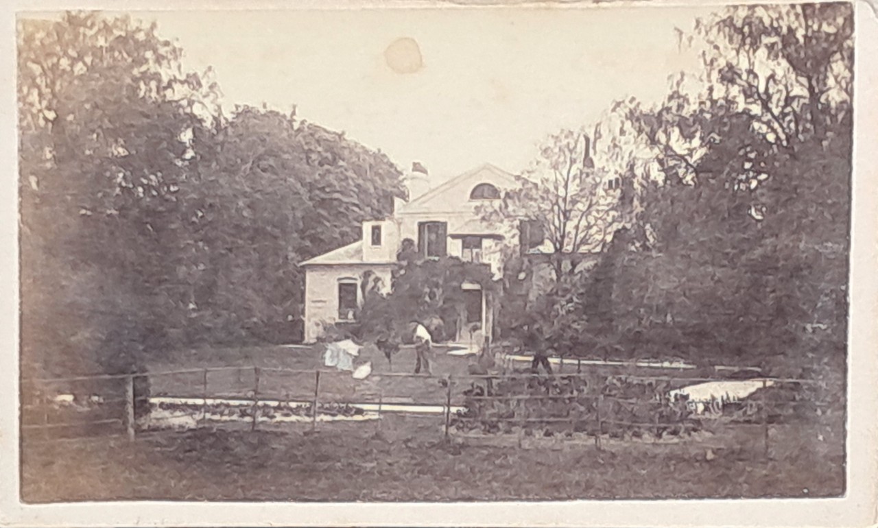 Photograph - Unidentified house in or near Sutton, Surrey